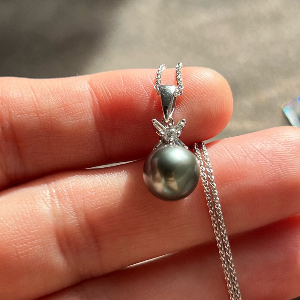 14k Tahitian Pearl Diamond necklace - Picture 10 of 10